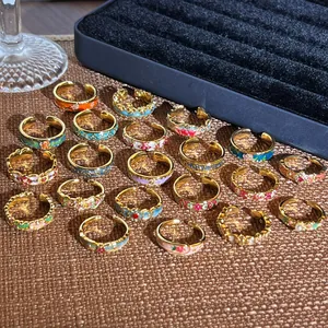 Sammlung von exquisiten floralen Emaille-Ringen im Vintage-Ölgemälde-Stil für Damen