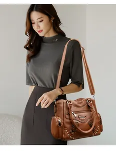 Élégant sac cabas en cuir marron texturé pour femme, style bandoulière pour le travail
