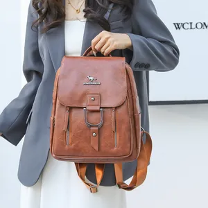 Sac à dos élégant en cuir PU marron pour femme avec logo kangourou et boucle métal