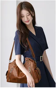 Elegant brown retro soft leather shoulder bag for women, large capacity casual tote bag