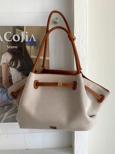 Bolso tote grande de lona con correas de cuero marrón para el verano y el trabajo