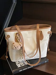 Elegante bolso tote de gran capacidad con oso para el uso diario urbano