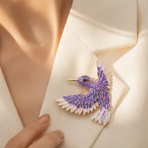 Kolibri Brosche Für Damen Hochwertige Elegante Verlaufs-Emaille Vogel Anstecknadel Für Mantel Anzug Kleid Mode Legierung Strass Tier Brosche Schmuck Geschenk