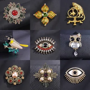 Luxury Alloy Rhinestone Brooch Creative Animal Bird Cat Evil Eye Flower Design Pin For Suits Dress Women Men Accessories