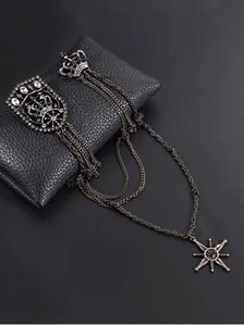 Broche de cadena larga vintage en bronce para hombre con corona y estrella decorada