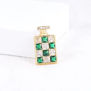 Exquise Koperen Zirconia Mini Parfumfles Broche Voor Vrouwen Luxe Elegant Schaakbordpatroon Goud Groene Zirconia Speld