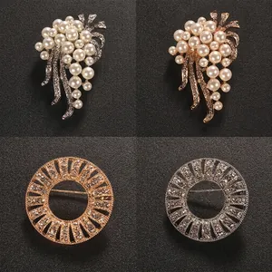 Elegant Korean retro style pearl and rhinestone brooch set for sweaters and suits