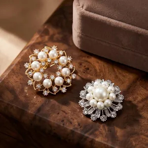 Elegant Alloy Artificial Pearl Rhinestone Brooch Pin For Women Suit Shirt Floral Leaf Snowflake Grape Design Fashion Jewelry