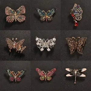 Retro Alloy Butterfly Insect Brooch Pin Rhinestone Artificial Pearl For Women Suit Cheongsam Decoration Jewelry