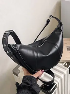 Minimalistische schwarze PU-Leder-Halbmondtasche mit verstellbarem Ösen-Schultergurt