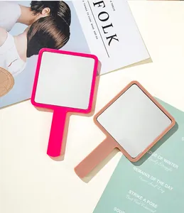 Specchi da trucco portatili quadrati minimalisti in rosa e tonalità nude quotidiani