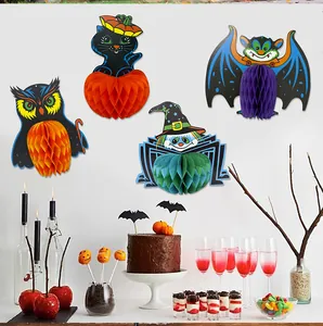Lot de quatre décorations d'Halloween en papier alvéolé suspendues pour la fête