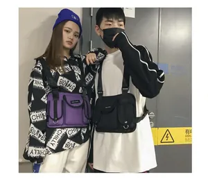 Streetwear Taktische Funktionale Brusttasche für Herren und Damen in Lila und Schwarz