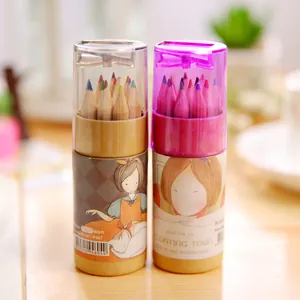 Set de 12 mini crayons de couleur avec taille-crayons intégrés et illustrations de filles