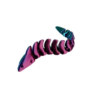 Adorno de criatura marina de anguila articulada impresa en 3D en morado
