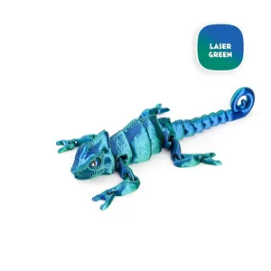 Primer plano detallado de la figura de camaleón articulado impreso en 3D verde láser