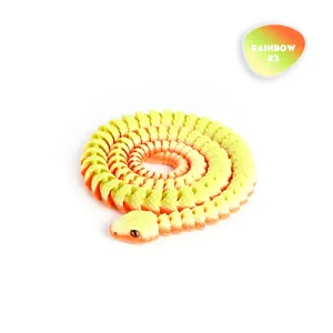 Detalle de serpiente articulada flexible impresa en 3D en color arcoíris