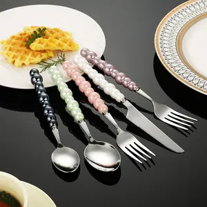Elegant 5-piece cutlery set with pearl ceramic handles and 304 stainless steel finish