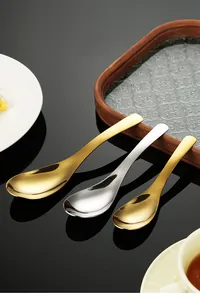 Detalle de las cucharas de acero inoxidable 304 oro y plata con fondo profundo