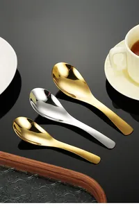 Vista detallada de cucharas de sopa de acero inoxidable 304 con fondo redondo en oro y plata