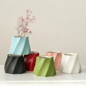 Moderne Keramik Vase Geometrisches Spiraldesign Matte Textur Dekorative Blumenvase Für Wohnzimmer Büro Heimdekoration Geschenk