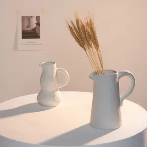 Ensemble de vases en céramique blanche nordique pour décoration intérieure minimaliste