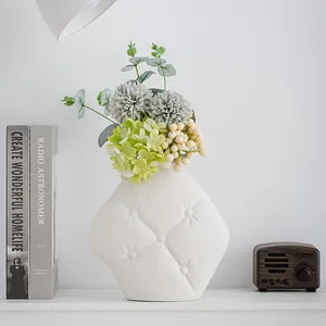 Vase en Céramique Moderne Forme d'Oreiller Texture Capitonné Vernissé Vase Décoratif en Porcelaine Décoration Maison Minimaliste