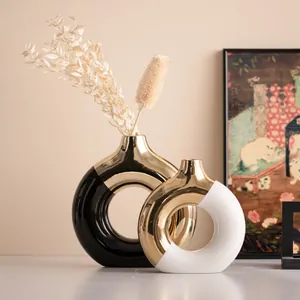 Modern Luxury Hollow Donut Ceramic Vase Artistic Nordic Style Gold Electroplated Geometric Vase Home Table Decor