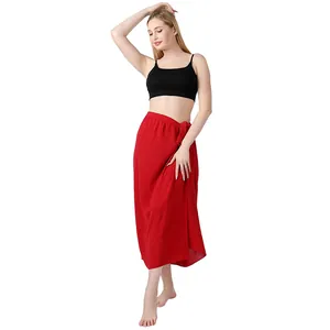 Leuchtend roter einteiliger Wickelrock Strand-Sarong Bikini-Überwurf im Detail