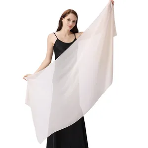 Châle élégant en mousseline ivoire pour accessoire de mariage ou de soirée habillée