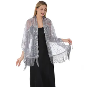 Châle élégant en maille argentée avec paillettes florales et franges pour soirée de fête