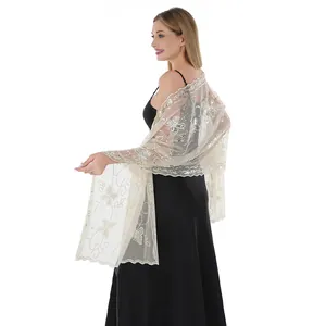 Eleganter champagnerfarbener Pailletten-Schal mit Schmetterlingsstickerei für Hochzeiten.