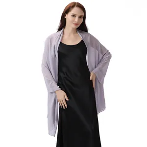 Eleganter lavendelfarbener Chiffon-Schal mit Strasssteinen für Abendkleid und Brautjungfer.
