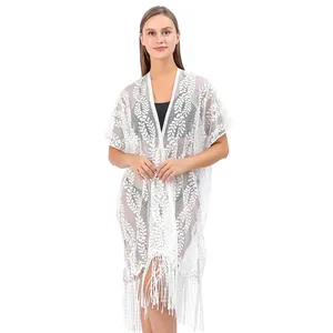 Elegante witte kanten bikini cover-up cardigan met wilgenpatroon en lange franjes.