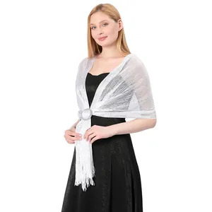 Elegante scialle da sposa in filato metallico argento con nappa lucida e fibbia