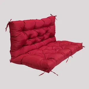 Dettaglio cuscino per panca da esterno rosso impermeabile ispessito con schienale integrato e lacci