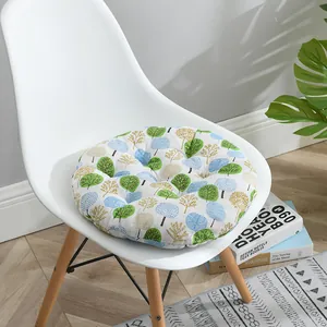 Coussin de chaise rond et épais en coton et lin avec motif d'arbres sur une chaise