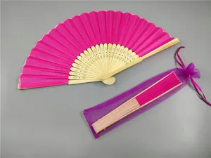 Abanico plegable rosa de calidad con bolsa regalo de organza morada, 23 cm largo.