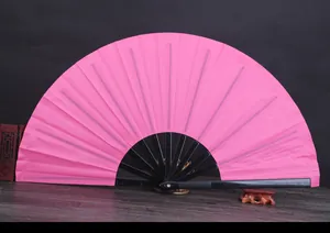 Großer pinkfarbener Tai-Chi-Fächer mit schwarzen Kunststoffrippen für Kampfkunst-Shows