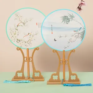 Antiker Harz-Präsentationsständer für traditionelle chinesische Rundfächer bei Hochzeiten