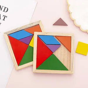 Deux ensembles de puzzles tangram en bois colorés pour le développement cérébral