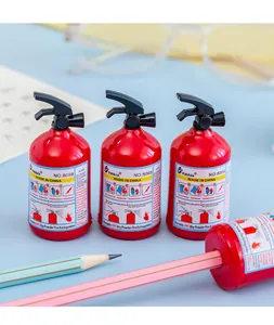 Kreativer Bleistiftspitzer in Form eines roten Feuerlöschers für Schüler und Büro