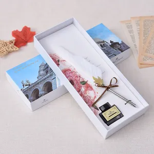 Coffret cadeau plume d'oie blanche vintage avec encre de chine