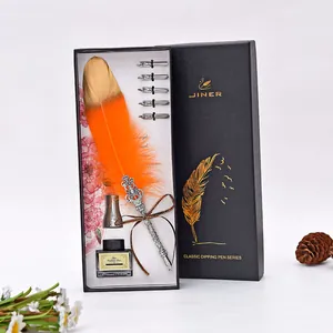 Set regalo penna d'oca vintage con piuma arancione e inchiostro in scatola nera