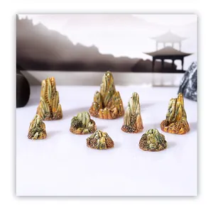 Detailset mit acht Miniatur-Kunstbergfiguren für Zen-Mikrolandschaften und Gärten.