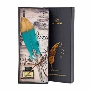 Coffret cadeau stylo plume vintage avec encre et plumes dans une boîte noire