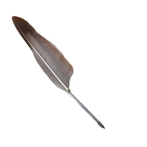 Bolígrafo vintage de pluma marrón para firmas de bodas y papelería