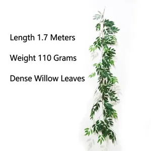 Vue détaillée d'une guirlande de feuilles de saule artificielles de 1,7 m sur fond blanc