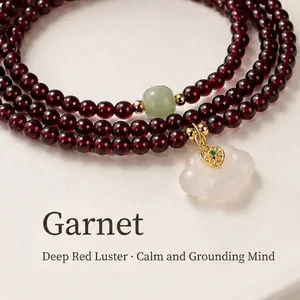 Élégant bracelet en perles de grenat naturel multicouche avec pendentif nuage en jade
