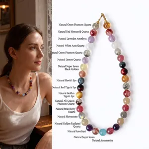 Collar de cuentas de piedras naturales multicolor con cuarzo fresa y cuarzo fantasma